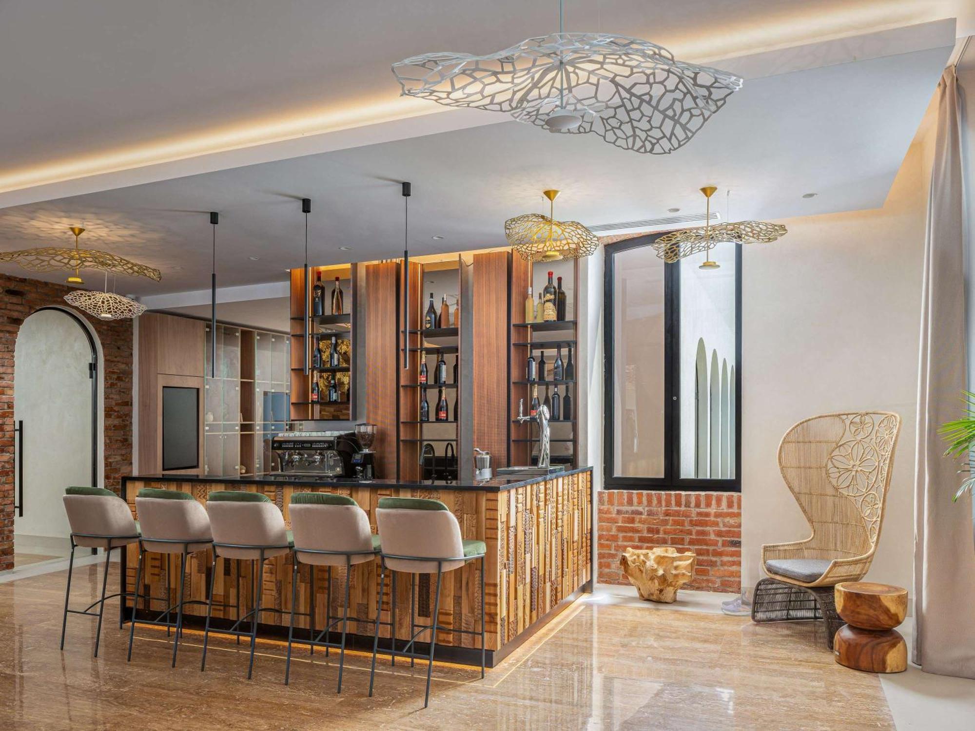 Mercure Conacul Cozieni Pasarea المظهر الخارجي الصورة