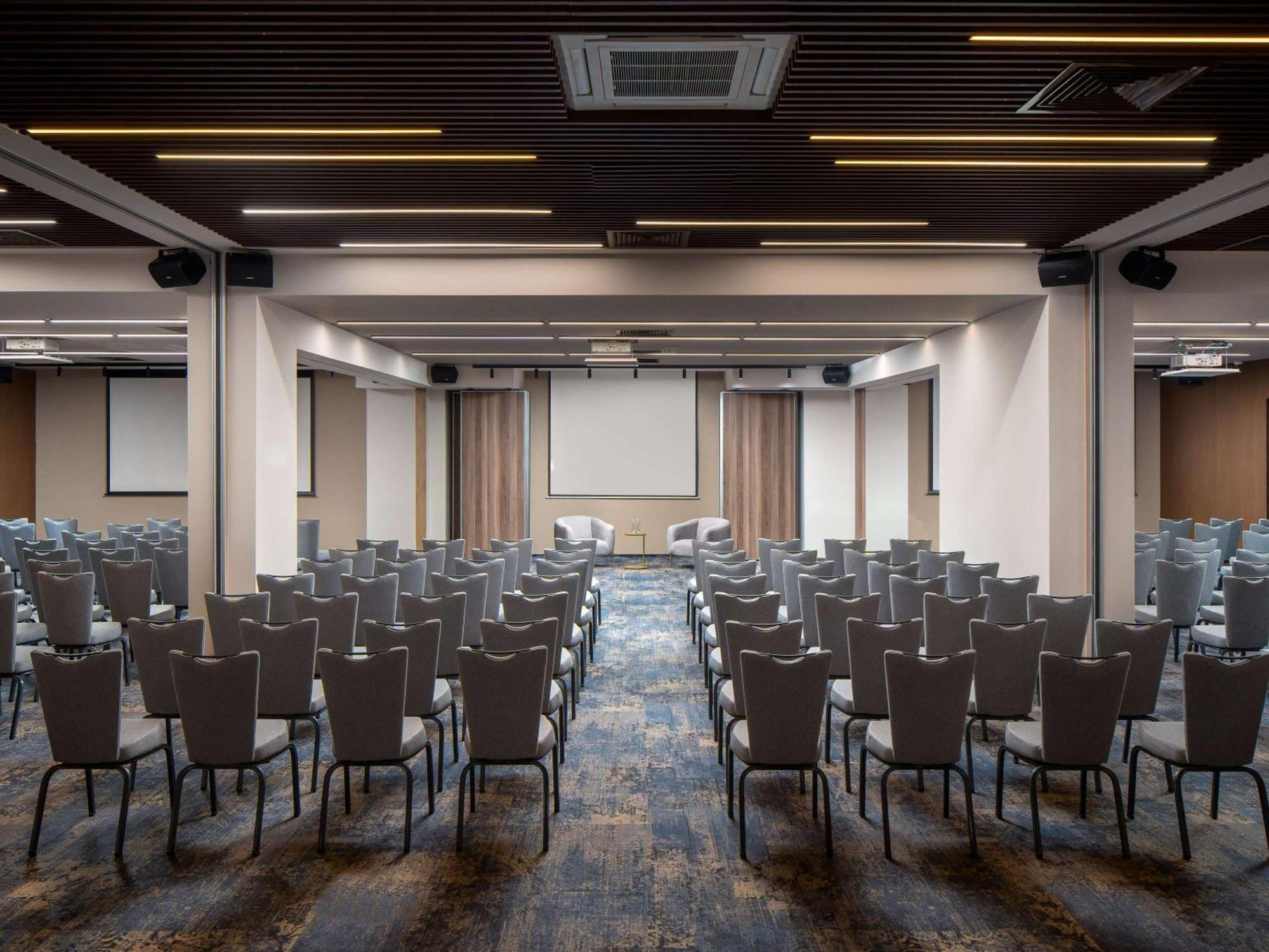 Mercure Conacul Cozieni Pasarea المظهر الخارجي الصورة