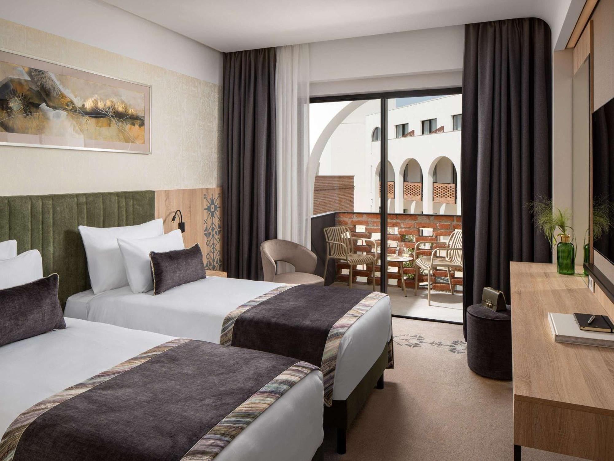 Mercure Conacul Cozieni Pasarea المظهر الخارجي الصورة