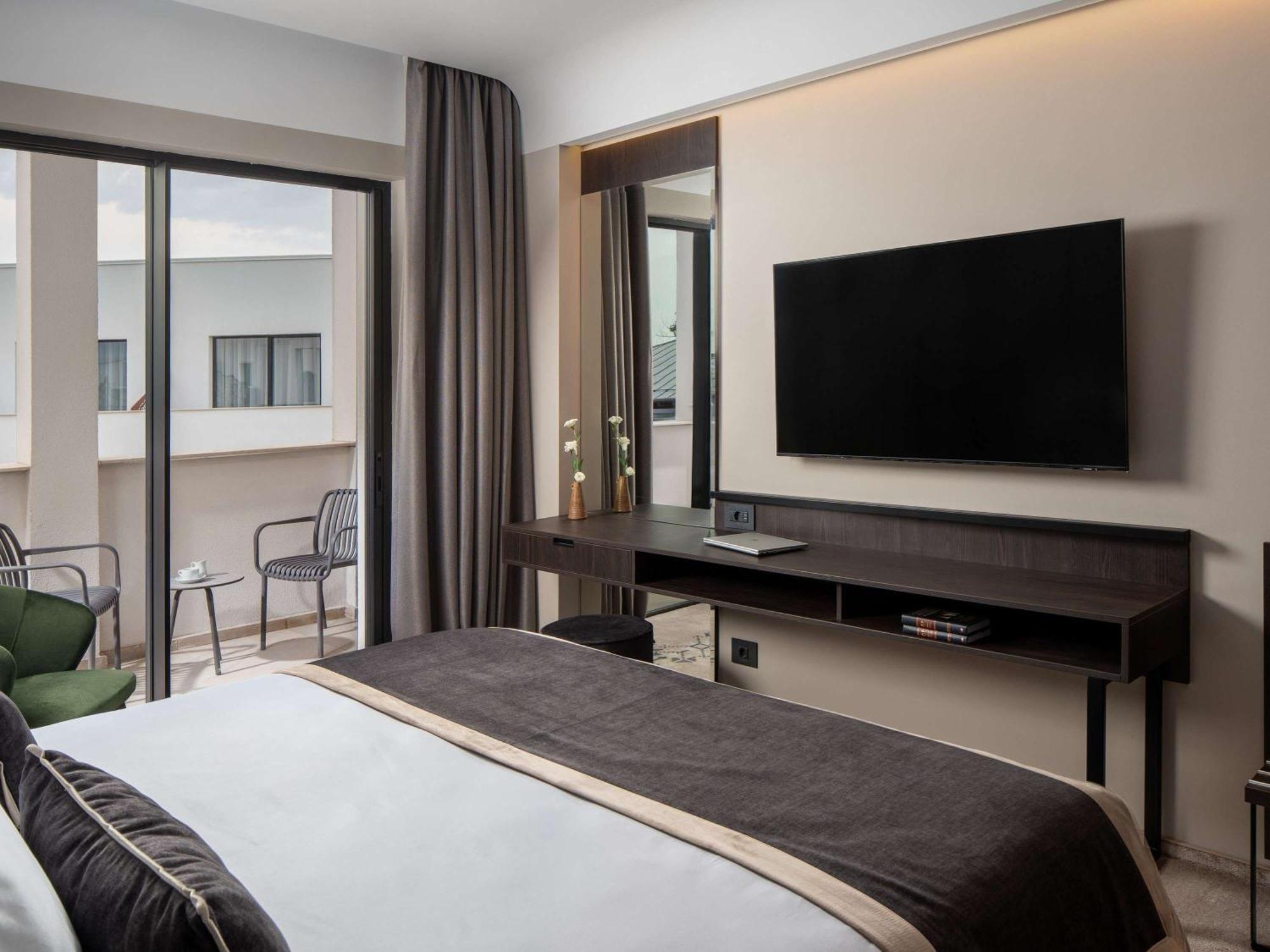 Mercure Conacul Cozieni Pasarea المظهر الخارجي الصورة